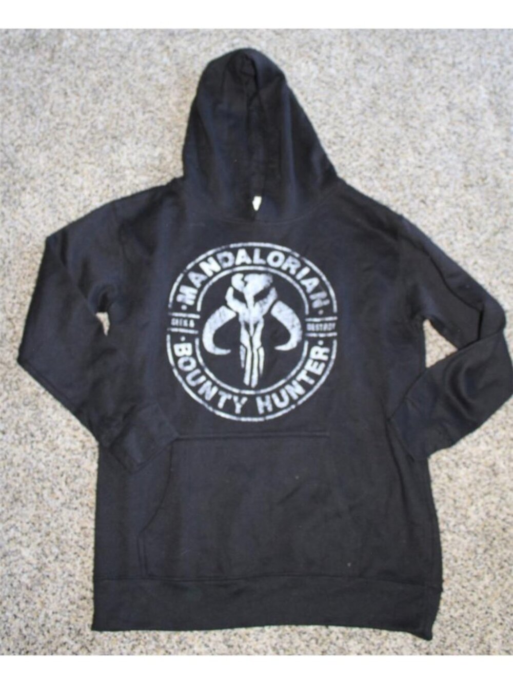 Star Wars Kids XL 14/16 Black Pull Over Hoodie Mandalorian Bounty Hunter